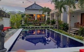 Puja Uluwatu Village